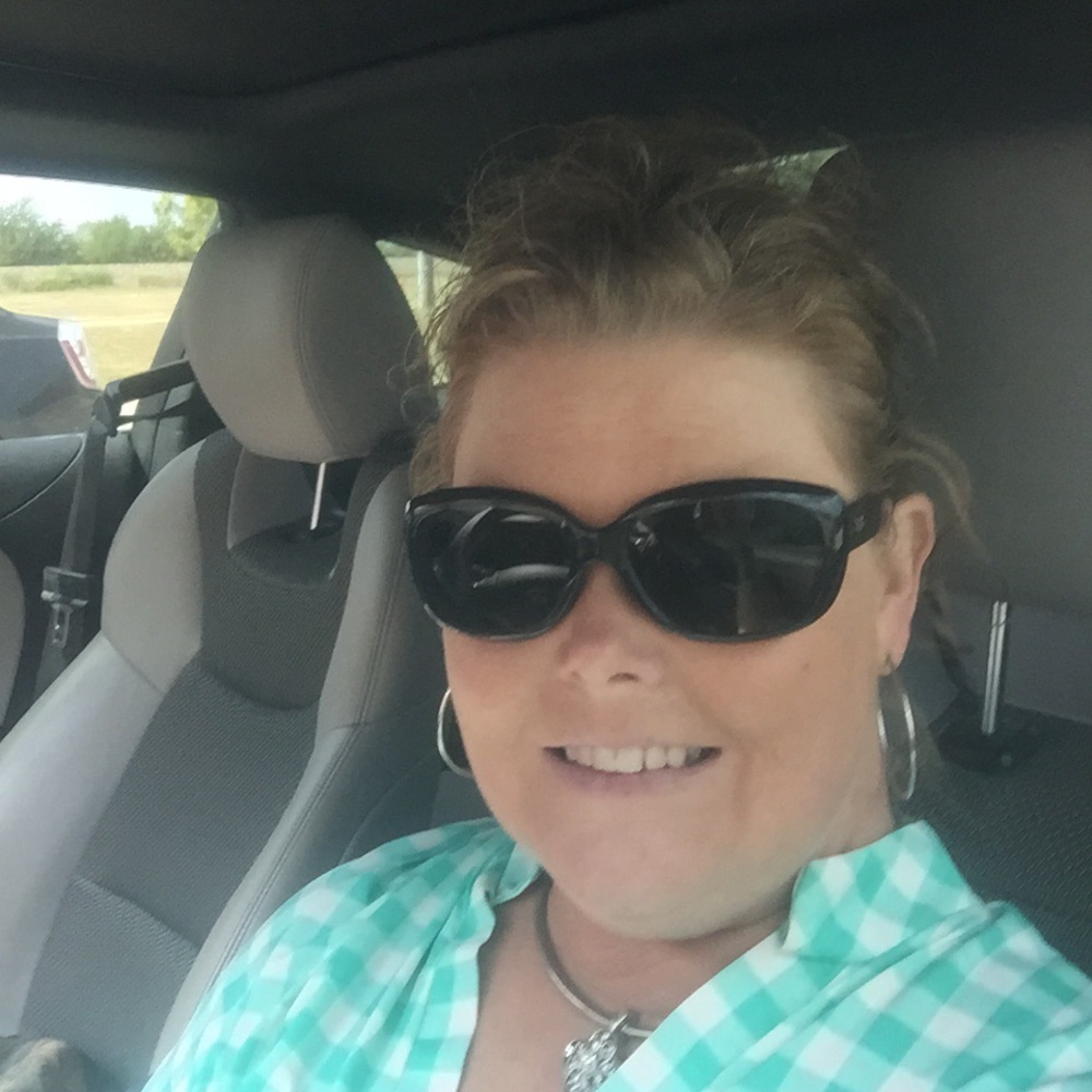Meet your Posher, Monica